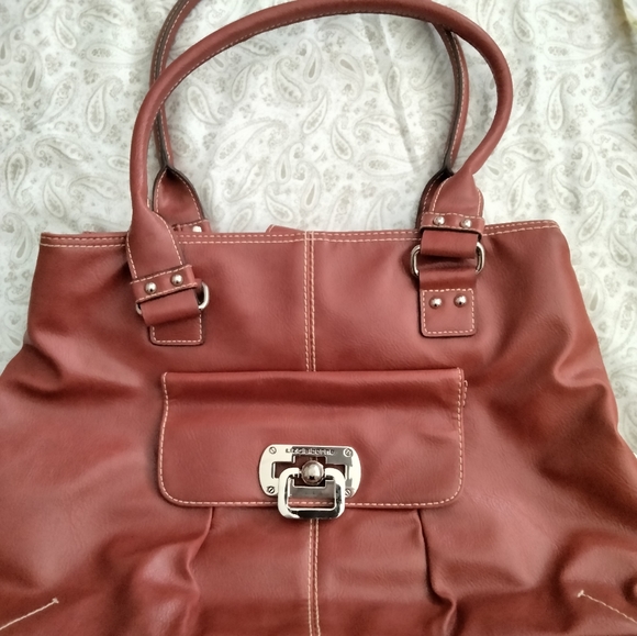 Red Liz Claiborne purse/handbag - Picture 1 of 11